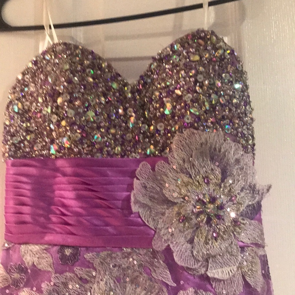 Elegant Strapless Purple Floral Dress - Picture 4 of 6